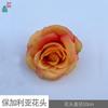 Cabeza de flor búlgara, rosa retro americana, fondo para decoración al aire libre, flores artificiales, conjunto de centro comercial, flor falsa