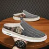 Pantuflas de malla casual de verano, fáciles de poner, malla grande transpirable, estilo chino, suela plana, zapatos cómodos y ligeros para hombre al por mayor