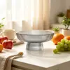 Plato de frutas de vidrio con patrón vertical y borde dorado, de pie alto, gran capacidad, diseño simple, adecuado para uso doméstico y comercial, lujo ligero, regalo creativo para agasajar a los invitados.