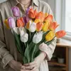 Tacto suave hidratante tulipán flor artificial ramo decoración de escena alta calidad solo tulipán boda flor falsa