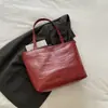 Bolso Retro de Gran Capacidad Bolso de Mujer 2024 Nuevo Estilo Coreano Casual Bolso Tote Moda Pequeño Fresco Bolso de Hombro
