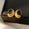Ganchos para Orejas Irregulares en Forma de Arco Incrustados con Circonitas, Estilo de Metal Exquisito, Pendientes de Nicho Elegantes y Únicos, Lujo Ligero y Sensación de Alta Gama