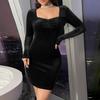 Ropa de Mujer de Amazon 2026 Otoño e Invierno Transfronterizo Más Vendido Cuello Cuadrado Entallado a la Cintura Ajustado a las Caderas Manga Larga Terciopelo Sexy Vestido Europeo y Americano