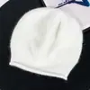 Gorro de Invierno Cálido de Piel de Conejo Color Sólido, Estilo Nuevo, Adelgazante, Moderno, Gorro sin Costuras de una Sola Pieza con Borde Enrollado para Mujer
