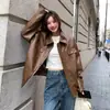 Chaqueta de cuero de manga larga con solapa y cremallera, estilo europeo y americano, color marrón, para mujer, otoño e invierno, de alta gama con bolsillos, transfronteriza