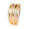 Anel Largo Europeu de Luxo Leve Multicamadas Cruzadas Totalmente Cravejado em Diamante Anel de Dedo Cruzado Inlaid de Diamante Dourado Escovado de Luxo