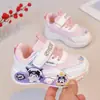 Tênis infantil 2026 primavera e outono nova moda desenho animado sapatos casuais sola macia antiderrapante versátil tênis de bebê pai da criança moderno
