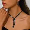 Suministro Directo de Fábrica Conjunto Sencillo de Collar y Pendientes con Pedrería para Novia Cadena Venta al por Mayor Accesorios para Vestido de Boda Fiesta de Cena Collar