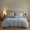 Juego de Cama de Cuatro Piezas Engrosado de Algodón Puro Eco-cepillado Agradable para la Piel que Absorbe la Humedad Adecuado para Todas las Estaciones