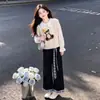 Conjunto de chaleco lindo de oso estilo preppy para niñas, camisa con cuello de muñeca estilo coreano, pantalones anchos versátiles de retazos a cuadros, moderno