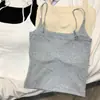 Top regata de novo estilo com alças finas ajustáveis para mulheres, respirável com sutiã embutido, pode ser usado como camada interna ou externa, corte justo e acentua as costas bonitas