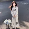 Conjunto Casual Estilo Coreano para Meninas de Meia-Idade e Grandes, Primavera e Outono, Emagrecedor, Versátil, Conjunto para Meninas de Meia-Idade e Grandes, Conjunto de Duas Peças Moderno, Tendência