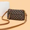 2026 Bolsos de Moda Nuevos Bolsos Versátiles Carteras de Moda Bolsos Cuadrados Pequeños Largos de Hombro Cruzados Transfronterizos