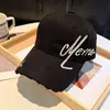 Boné de Baseball Bordado com Letras Estilo Americano para Mulheres, Circunferência da Cabeça Grande, Aba Larga, Faz o Rosto Parecer Menor, Chapéu Bico de Pato Rígido Desgastado