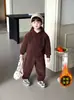 Ropa de Invierno para Niños Conjunto de Sudadera Forrada de Polar Estilo Coreano Ropa Deportiva Atractiva para Niños Conjunto Grueso de Dos Piezas para Bebés y Niños Pequeños Ropa Urbana Fresca