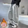 Pantalones deportivos casuales para niño, de pierna recta, forrados de polar, para primavera y otoño, nuevo estilo 2026, pantalones holgados frescos y elegantes para niños