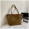 Bolsa Tote Casual de Gran Capacidad para Mujer 2025 Invierno Nuevo Nicho Bolso de Mano para Viaje Diario Bolso de Hombro Bolso Retro de Axila