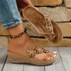 Chanclas de mujer de talla grande transfronterizas 2026 nuevas sandalias de cuña florales de moda para mujer costuras retro 36-45