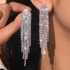 Suministro transfronterizo de una variedad de colores y temperamento de lujo súper flash pendientes de borla largos de diamantes de imitación pendientes de moda para mujer