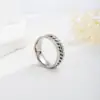 Anillo Nuevo de Acero Inoxidable Transfronterizo Anillo de Cadena Giratorio Acero de Titanio Nicho Personalizado Anillo de Pareja Venta Directa de Fábrica