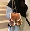 Mochila para estudiantes universitarios, bolso de hombro de lana de cordero con múltiples bolsillos, nueva moda 2024.