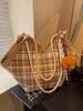 Bolsa Grande Capacidade Feminina 2024 Novo Estilo Coreano Xadrez Popular Versátil Tecido de Lã Bolsa Retrô Stylist Casual Bolsa de Ombro
