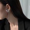 Aretes Europeos y Americanos de Borla de Mariposa de Metal Líquido para Mujer, Individuales, de Nicho de Lujo Ligero, Retro, Personalizados, Clip para Hueso de la Oreja, Uno
