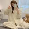 Primavera e Outono estilo pastoral pijama completo impresso feminino em torno do pescoço manga comprida cardigã tecido bolha rugas on-line terno de transmissão ao vivo