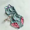 Acácia Vermelha/Borboleta Verde Novo Traje de Banho Profissional de Corrida de Camada Única com Decote Baixo e Sem Bojos