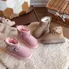 Botas de neve masculinas espessadas e quentes 2026 novo estilo inverno crianças sapatos de algodão tipo pão botas curtas antiderrapantes para meninos com forro de pelúcia