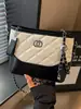 Bolso de hombro con cadena de patrón de diamante para mujer, nueva moda trendy 2026, bolso de hombro y bandolera de alta gama para el día a día, bolso tipo cubo