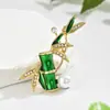 Broche Elegante à Venda Pin para Roupa Folha de Bambu Estilo Chinês Luxo Leve Versátil para o Dia a Dia Acessório de Gola