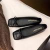 Versão em Couro de Vaca do Mesmo Estilo, Sapatilhas Bailarina de Bico Quadrado e Decote Profundo, Slip-On, com Laço, Sapatos Femininos de Couro Genuíno