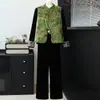 Nuevo conjunto de chaleco de otoño estilo chino para madres, nueva moda trendy 2026 para mujeres de mediana edad y mayores, elegante conjunto de tres piezas estilo nacional para dama