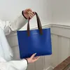 Bolso grande de moda para mujer 2024 nuevo y moderno estilo coreano celebridad de internet bolso de un solo hombro debajo del brazo bolso tote simple bolso grande para clase