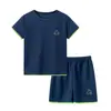 Traje de verano para niños 2026 nuevo modelo para niños, de secado rápido, manga corta, transpirable de malla, ajuste holgado, conjunto deportivo de manga corta para niños pequeños