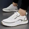 Tênis Esportivos Selecionados Cuidadosamente para Homens, Novos Sapatos Brancos da Moda Estilo Coreano, Sapatos Casuais Leves para Exterior, Sapatos Slip-On Preguiçosos para Homens