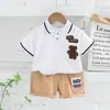 Ventas Directas de Fábrica Verano Popular Cuello Redondo Shorts Manga Corta Bebés y Niños Pequeños Camiseta de Oso Estampada a Mano con Dibujos Animados Conjunto de Dos Piezas