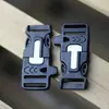 Silbato Multifuncional de Supervivencia al Aire Libre Pedernal Hebilla de Equipaje de Plástico Pulsera de Paracord Hebilla Plegable Mayoreo