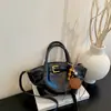 Bolso plisado vintage estilo francés para mujer, nueva colección 2026, un bolso de hombro chic y versátil perfecto para ir al trabajo, con un diseño elegante y de alta calidad