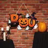 Produtos de madeira são os mais vendidos internacionalmente, apresentando abóboras de terror de Halloween e placas BOO, disponíveis exclusivamente para atacado no pequeno mercado de Yiwu.
