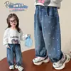Jeans para niñas estilo coreano con estampados de corazones por toda la prenda, pantalones largos de moda para niñas pequeñas, primavera y otoño 2026