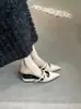 Mules Chuyuji estilo retrô francês, bico fino e plano, para mulheres, adequadas para uso externo, tamancos bico fino primavera/verão 2025