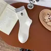 Calcetines Grises de Dibujos Animados para Niñas y Niños Estilo Primavera y Otoño Calcetines Japoneses Lindos Apilables para Mujeres Algodón Rayados Bordados Oso Pequeño Calcetines de Media Pantorrilla