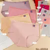 Roupa íntima Yixinyi para mulheres de meia-idade, Calcinhas Simples Casuais de Algodão Puro Cor Sólida Cintura Média Confortáveis Respiráveis Amigáveis à Pele