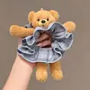 Lindo scrunchie de oso de peluche a cuadros para mujer, liga para moño con lazo, accesorio para el cabello, nuevo modelo 2026