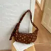 Bolsa Retro de Bolinhas Feminina 2026 Nova Moda Bolsa Dumpling Versátil de Ombro Único Bolsa de Axila Bolsa Casual para o Dia a Dia Feminina