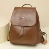 Mochila de mujer transfronteriza simple y elegante con sensación de alta gama, gran capacidad, adecuada para viajes, desplazamientos y uso versátil como mochila escolar para estudiantes.