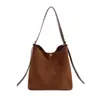 Nova Bolsa Fashion para Mulheres, Grande Capacidade, Nova Versátil Retrô de Ombro Cruzado Temperamento para Trabalho e Deslocamento Bolsa Tote