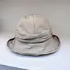Sombrero de Cubo Plegable Estilo Yamamoto con Pliegues Relajados para Protección Solar para Mujer, Sombrero Ligero y Transpirable de Verano que Hace que la Cara Parezca Más Pequeña